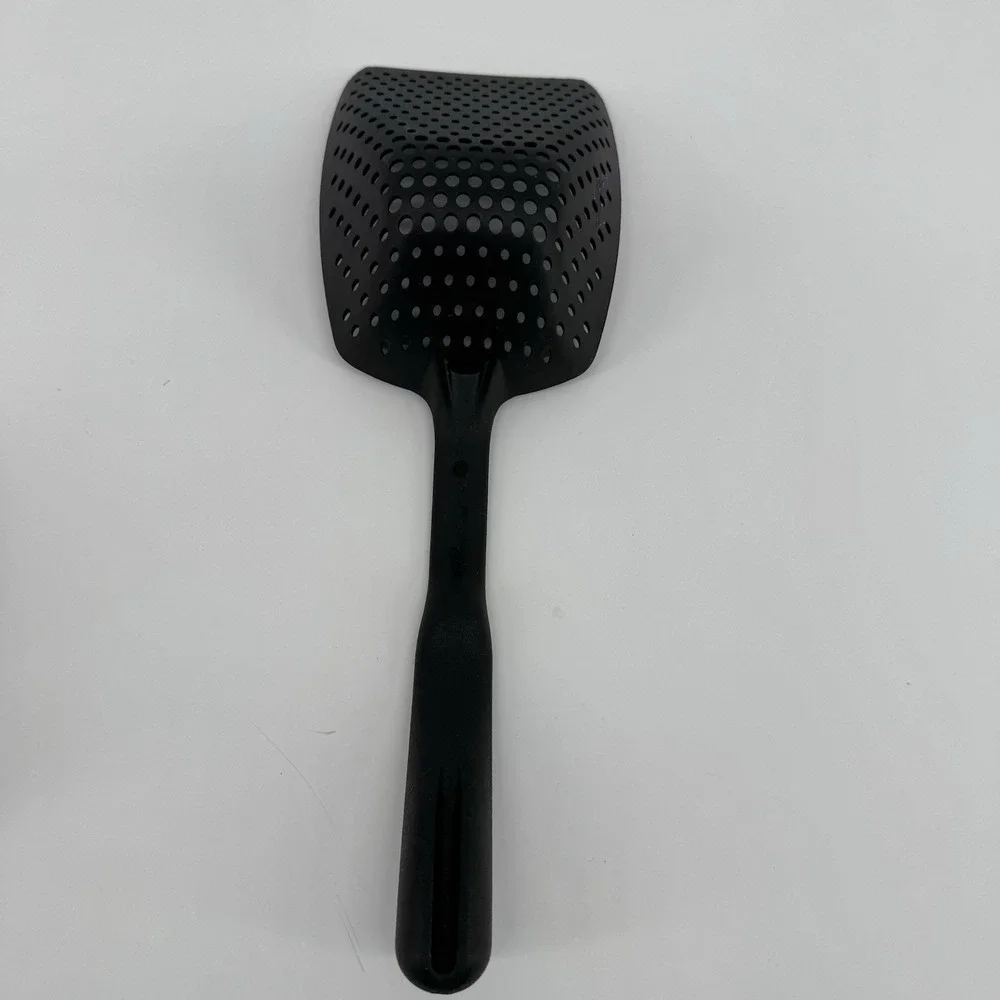 Pampered Chef Large Scoop Veggie Colander Strainer Black Kitchen Pasta Drainer